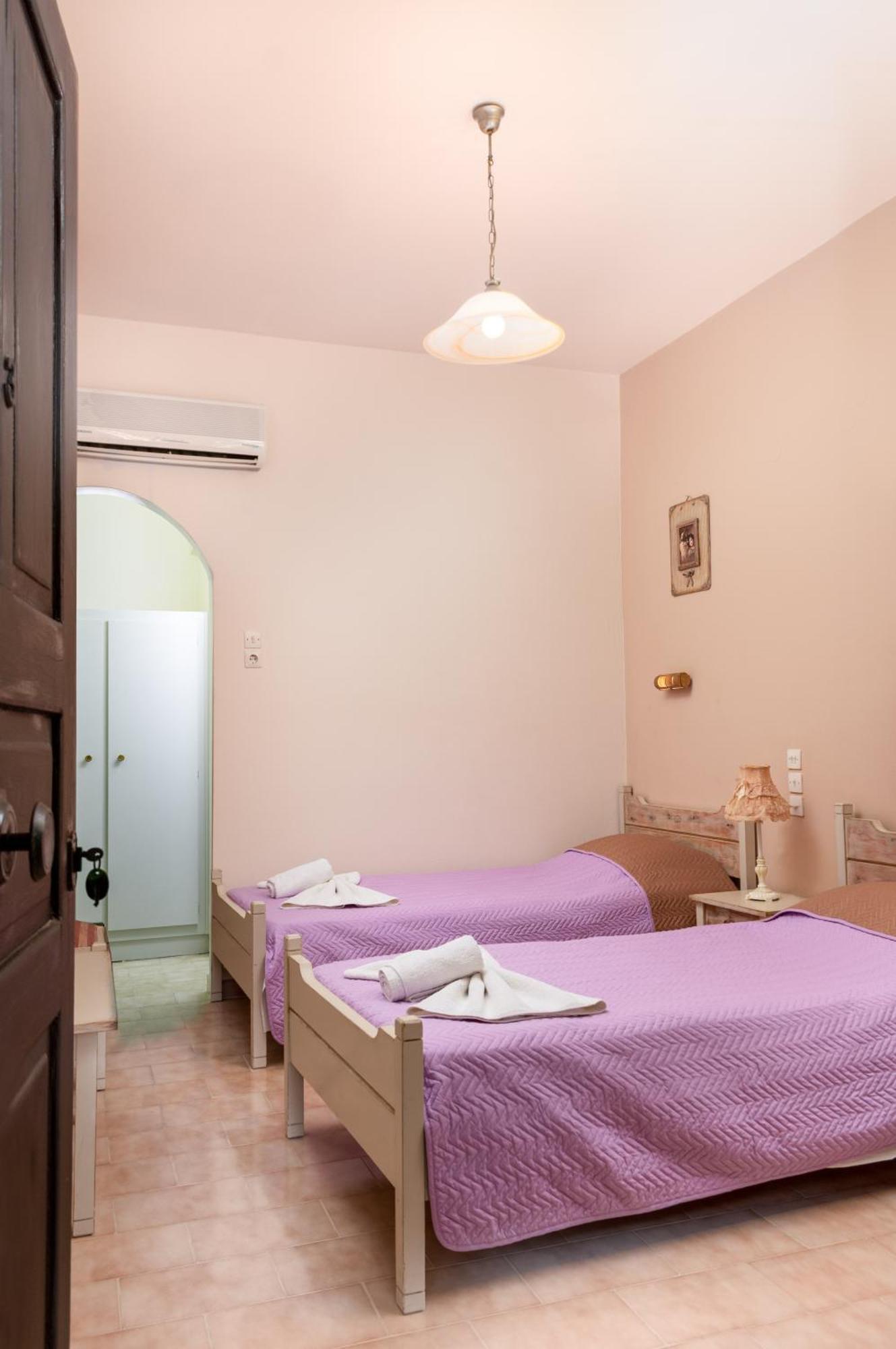 Filia Rooms Матала Экстерьер фото