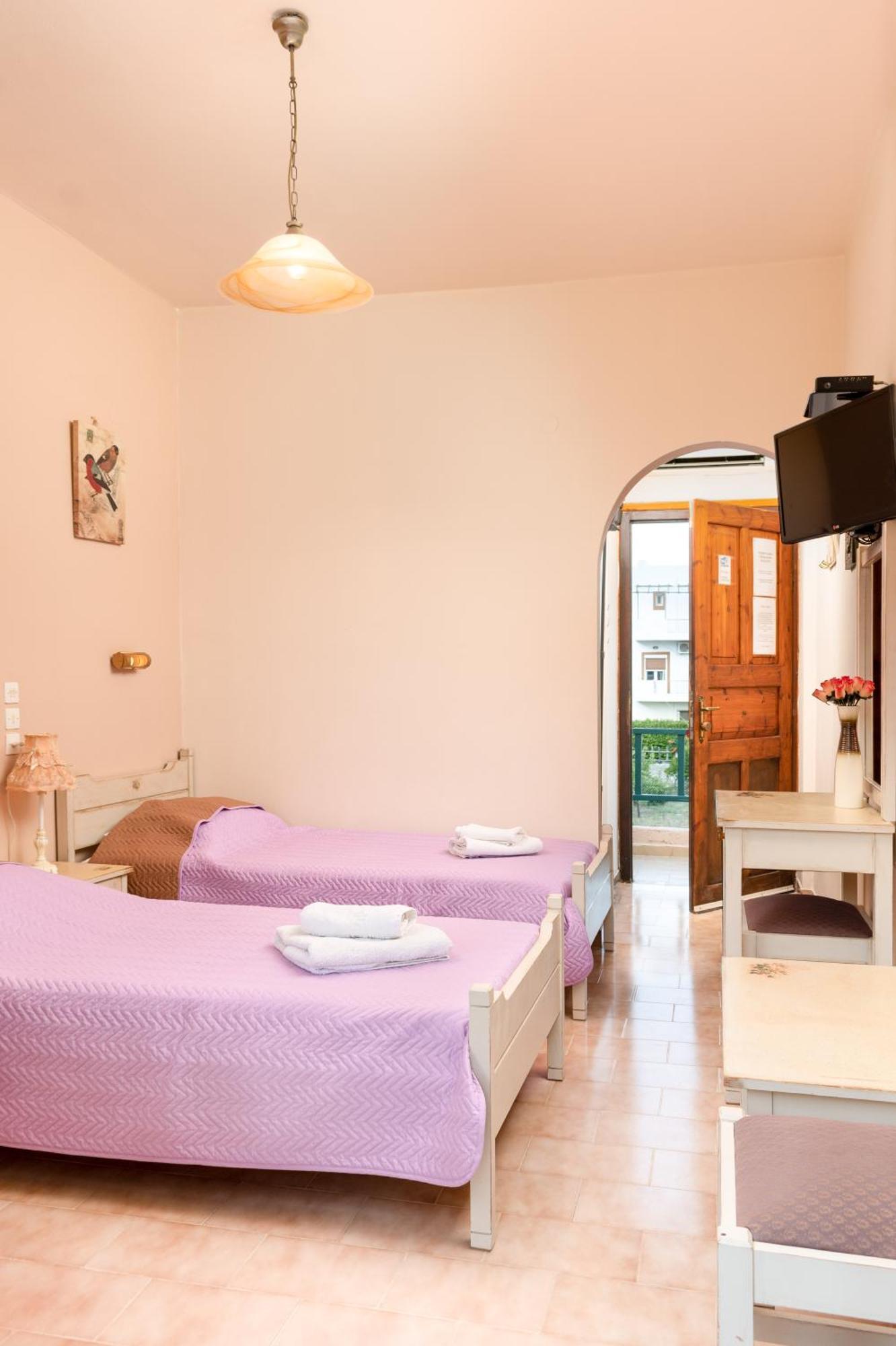 Filia Rooms Матала Экстерьер фото