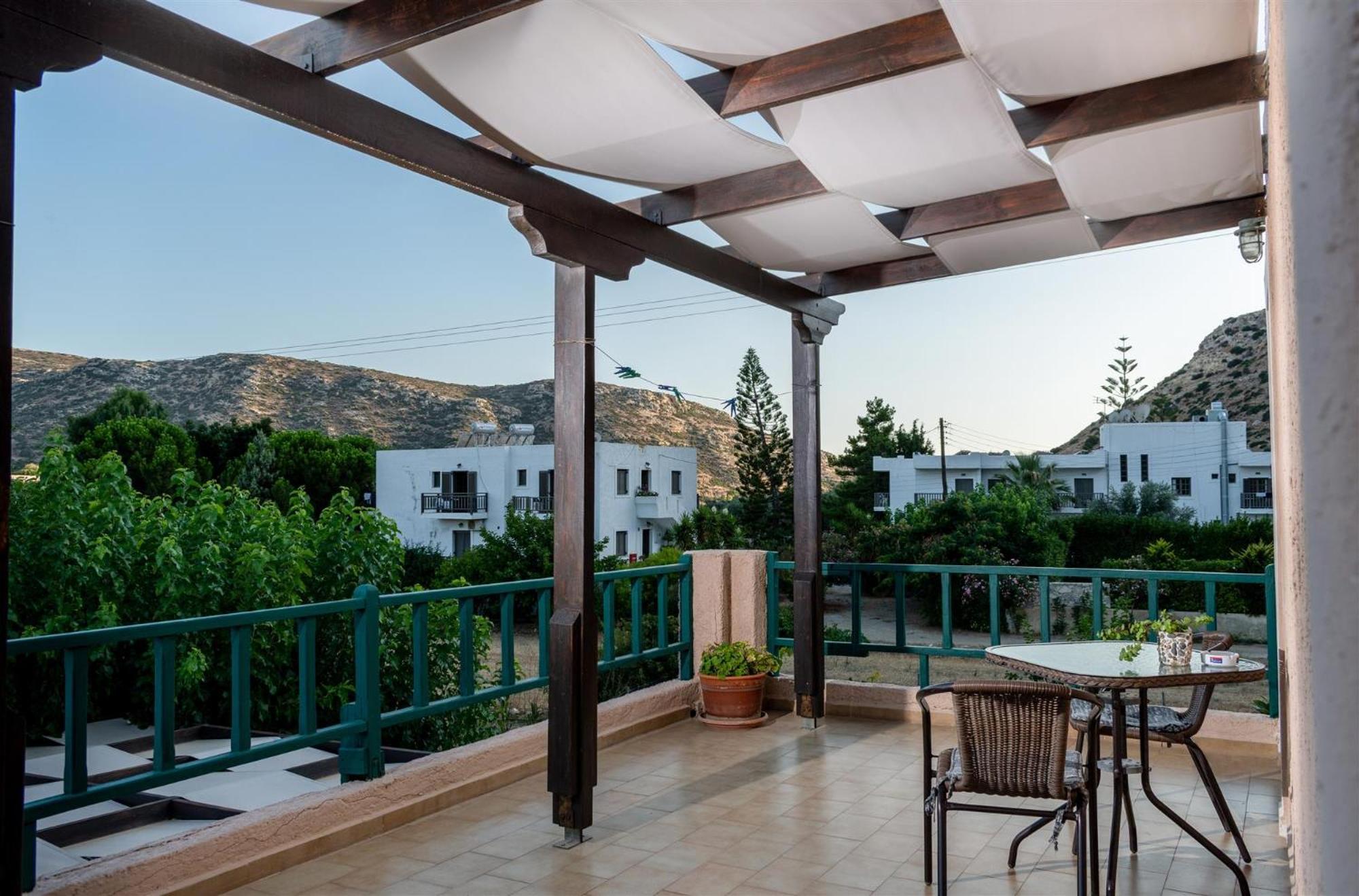 Filia Rooms Матала Экстерьер фото