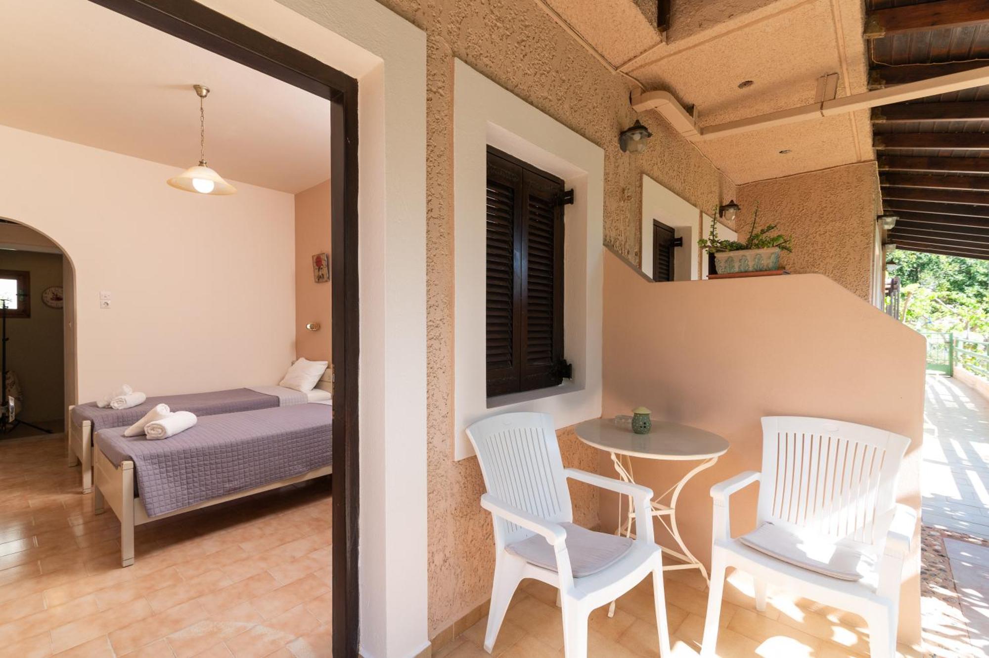 Filia Rooms Матала Экстерьер фото