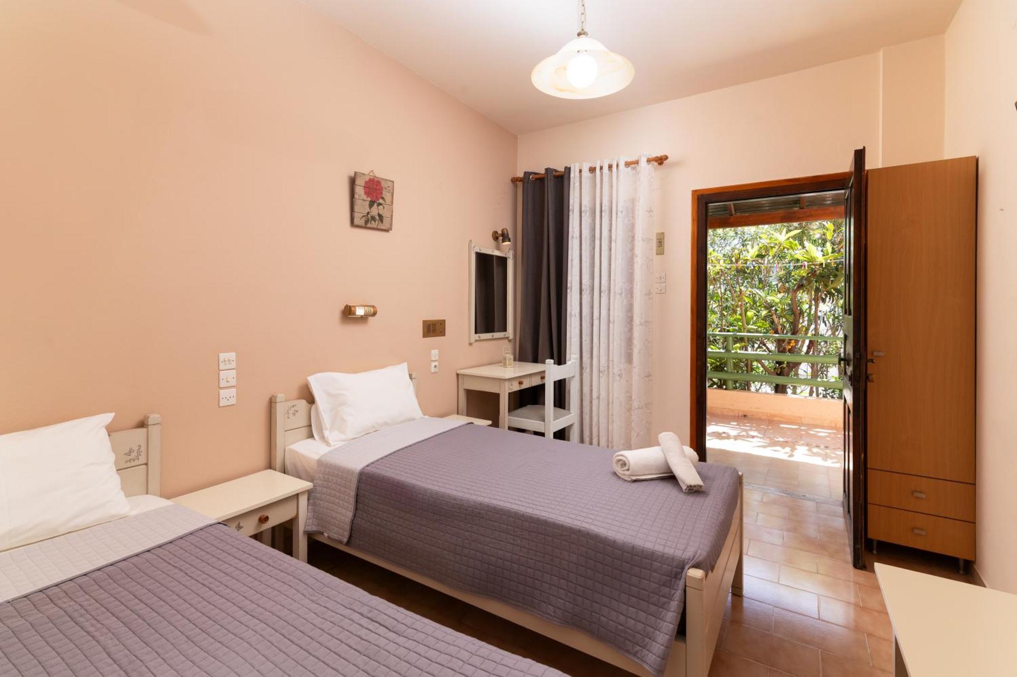Filia Rooms Матала Экстерьер фото