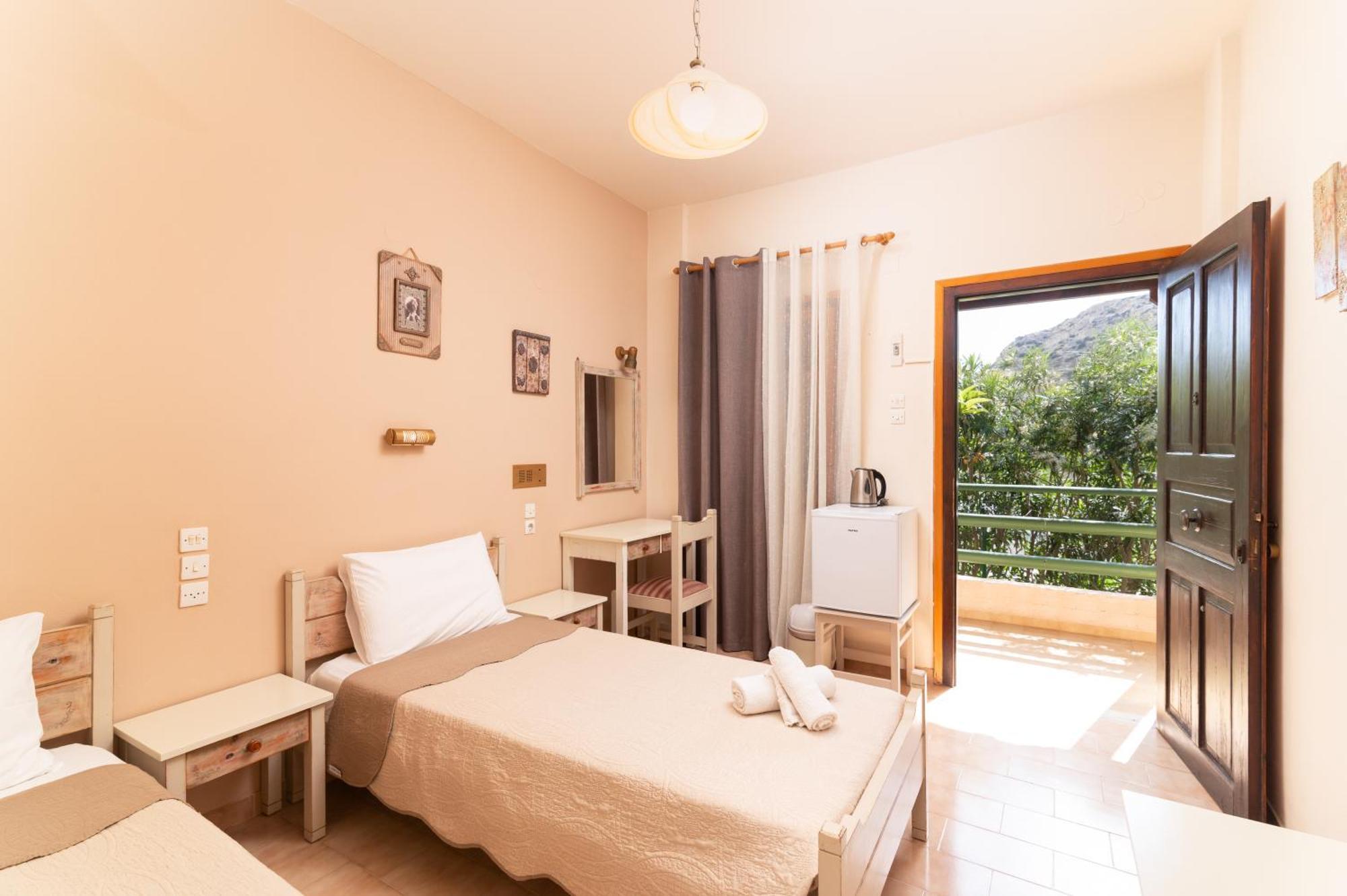 Filia Rooms Матала Экстерьер фото